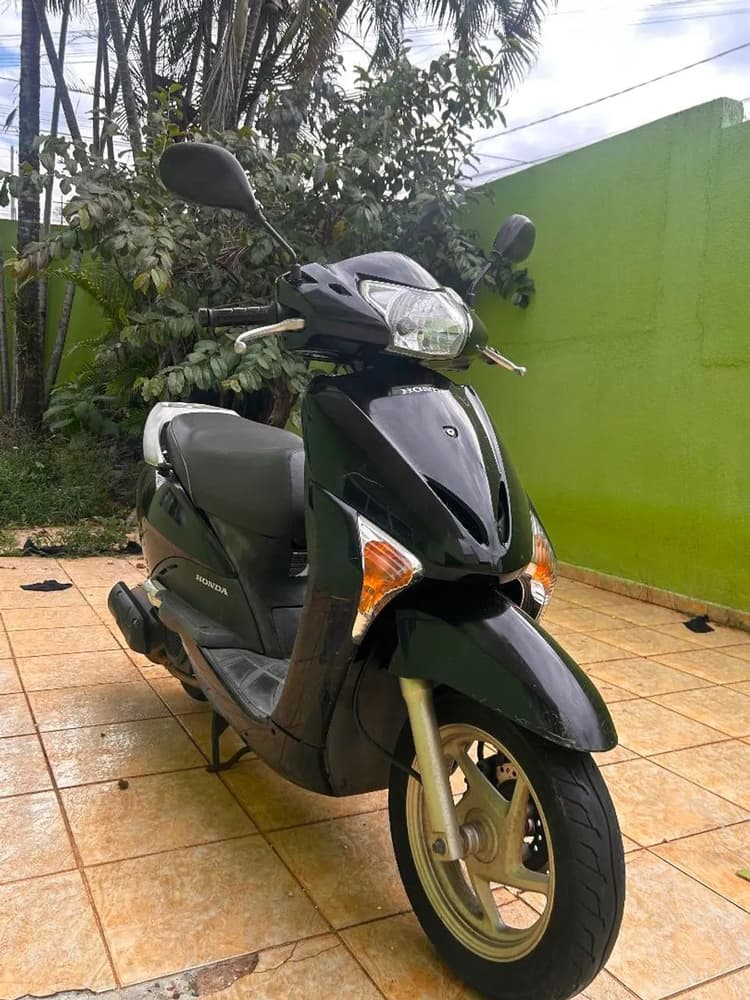 Honda Lead 110 automática 