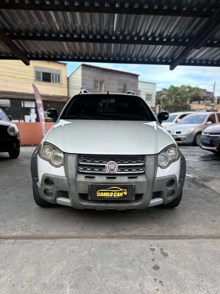 Fiat Strada Adv.1.8 16V Dualogic Flex CD 2012