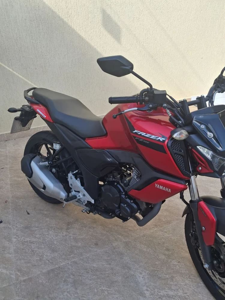 FZ 15 