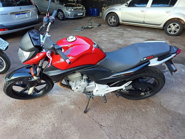 Cb 300 r 