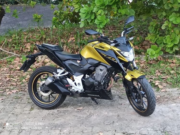 Cb300F excelente moto