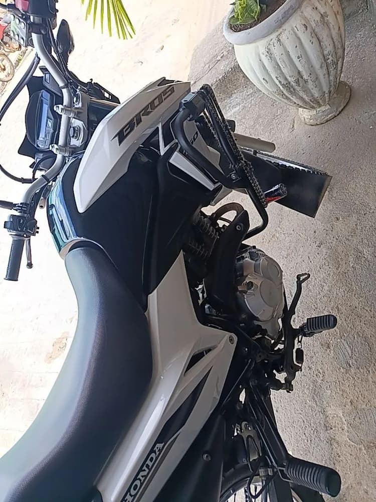 Bros 160