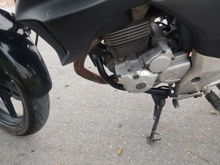Cb 300 bem conservada