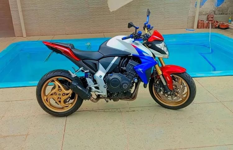 Cb 1000 em perfeito estado 66996397222