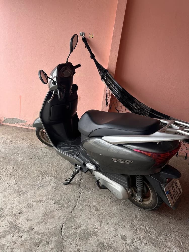 Moto lead 