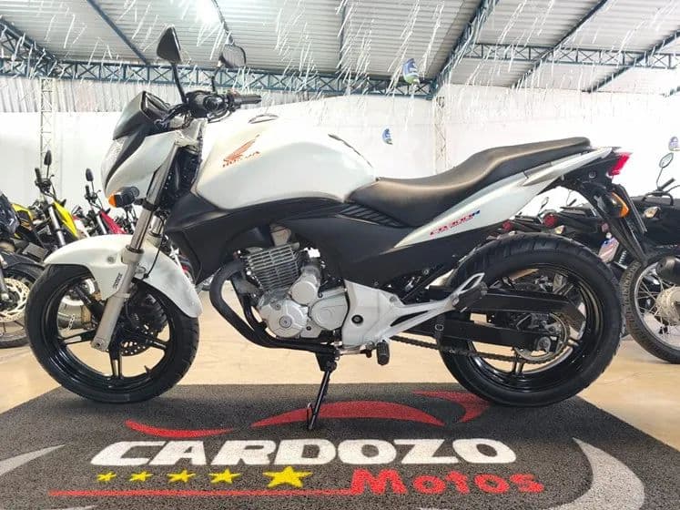 HONDA CB 300R ABS 2012 BRANCA