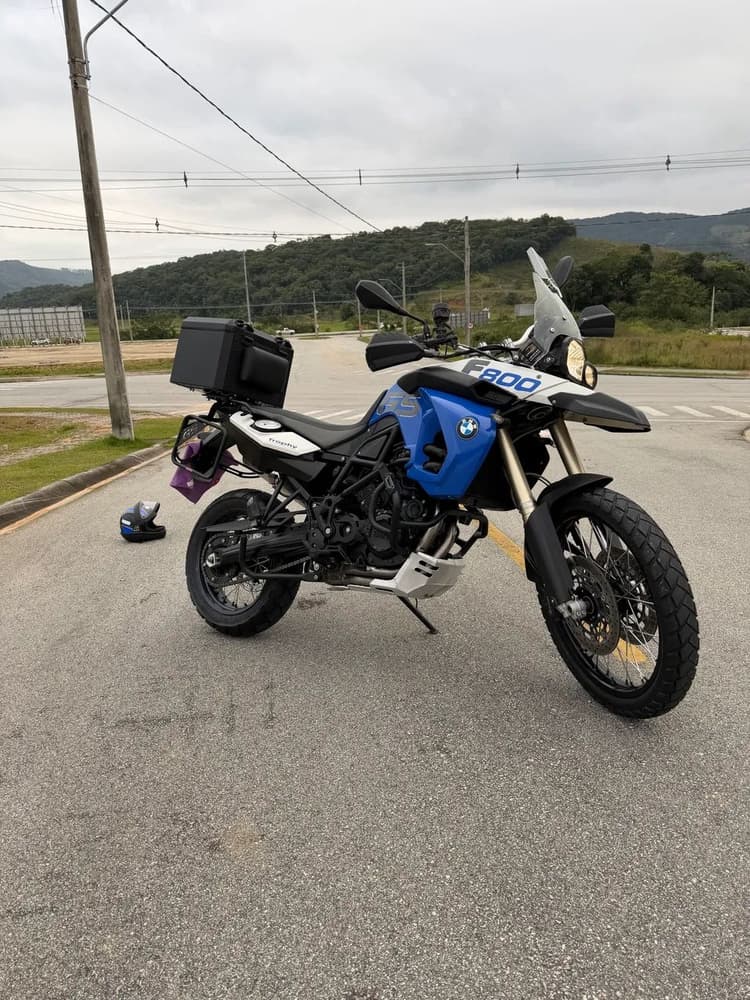 Vendo bmw f800 ano 2012 