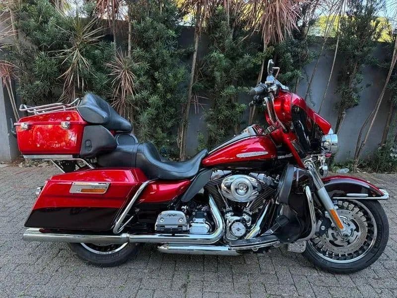 HARLEY-DAVIDSON FLHTK 2012