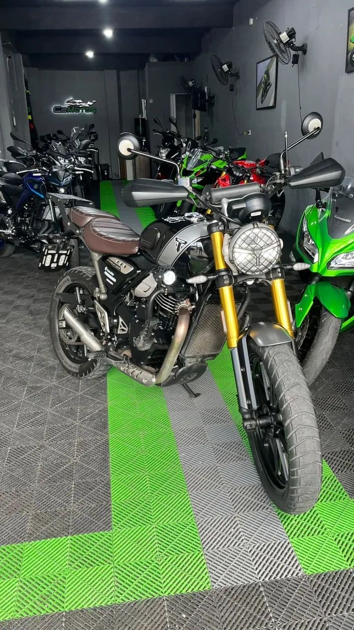 Triumph SCRAMBLER 400 X