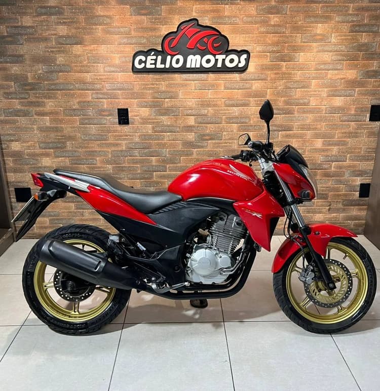 CB 300 R VERMELHA 2014/2015