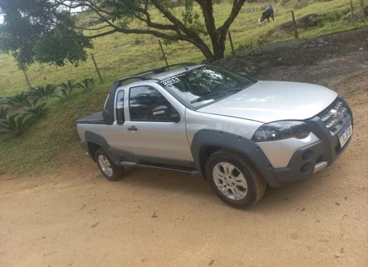 Fiat Strada Adventure 1.8/ 1.8 Locker Flex CE 2011