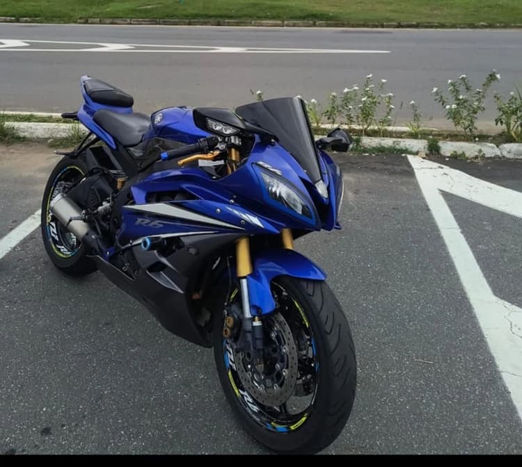 R6 muito nova imperdível 