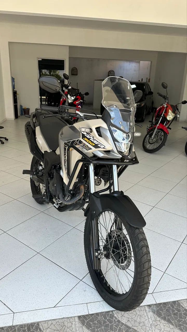 Sahara 300 ADV 