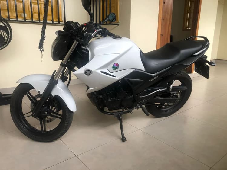 Fazer 250