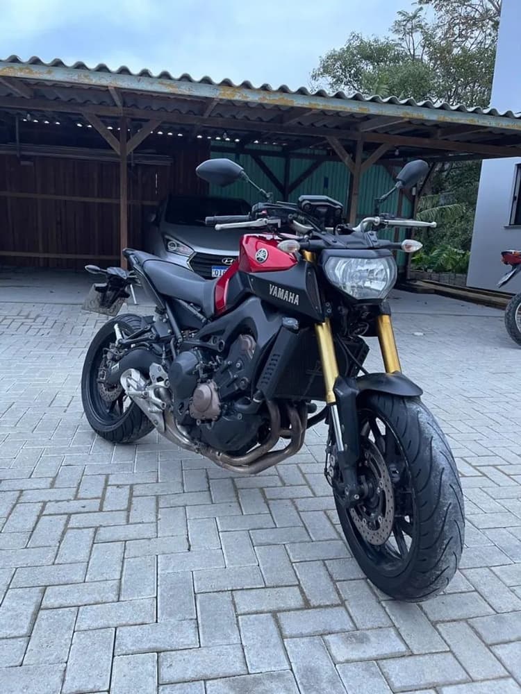 MT 09 YAMAHA