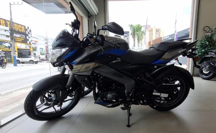 Moto em perfeito estado 