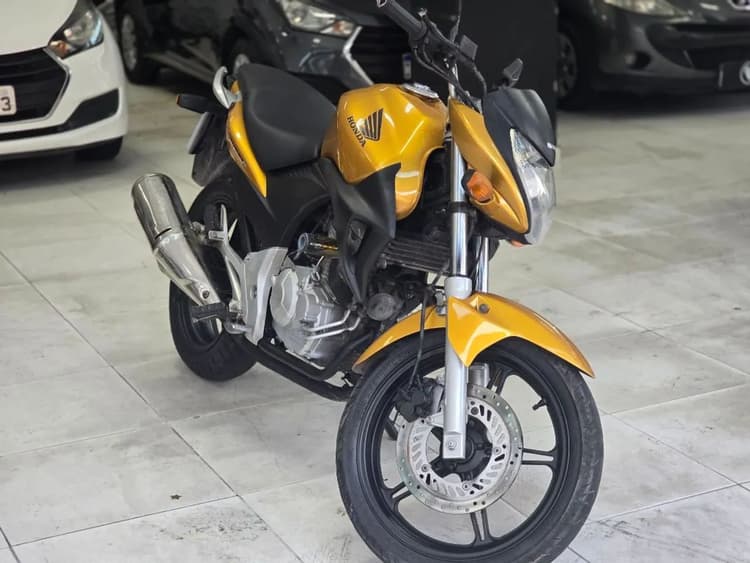 Vendo Cb 300R 2011/2011