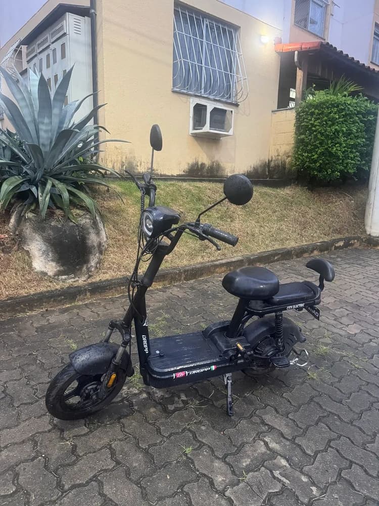 Vendo scooter elétrica 
