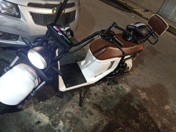 Scooter elétrica 