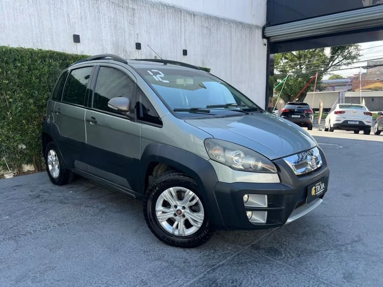 Fiat Idea Adv./ Adv.lock.dualogic 1.8 Flex 5P 2012