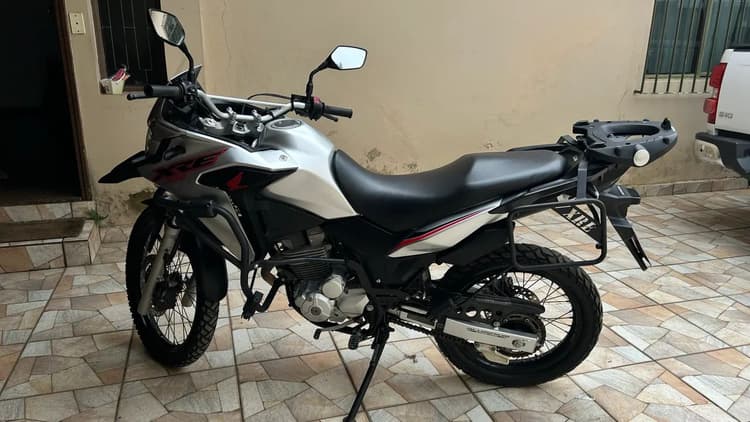 Vendo xre 300 bem conservada
