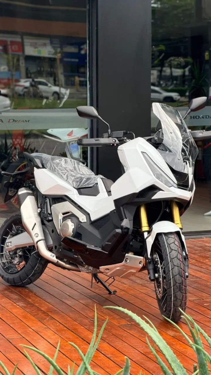 X-ADV