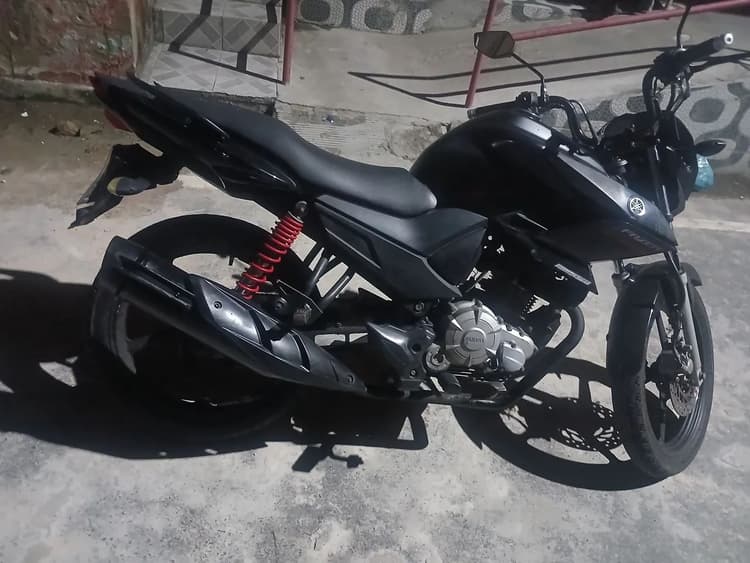 Vendo Fezer 150 2015 Completa 