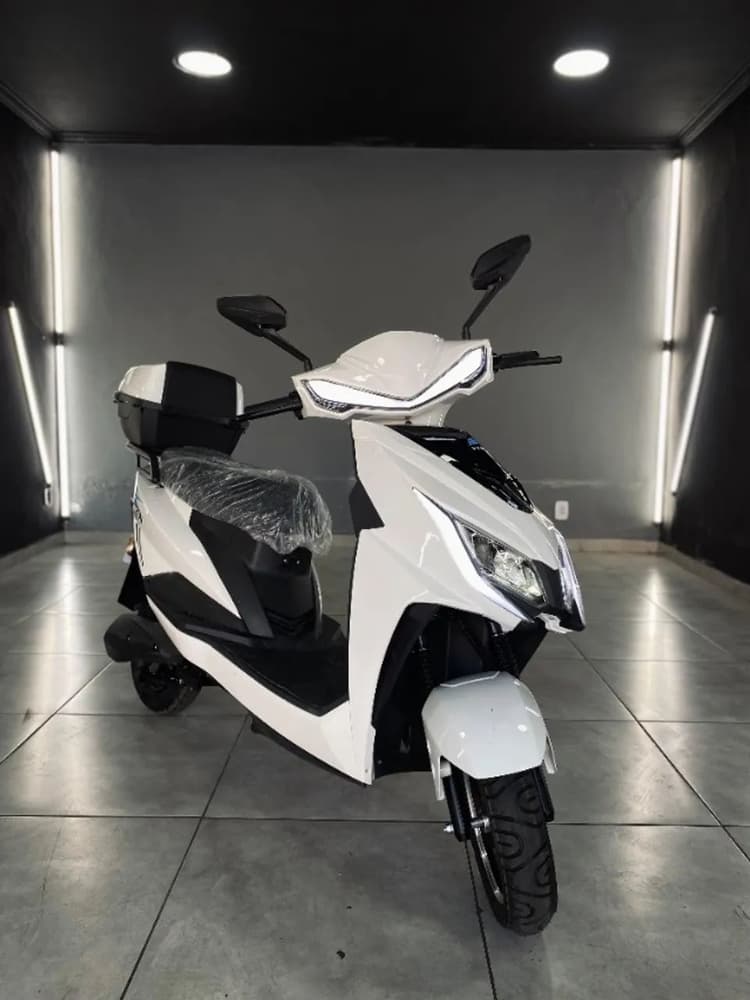 SCOOTER ELÉTRICA FYRON 