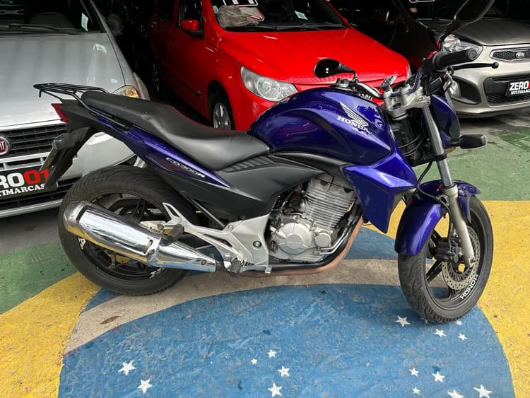 Cb 300