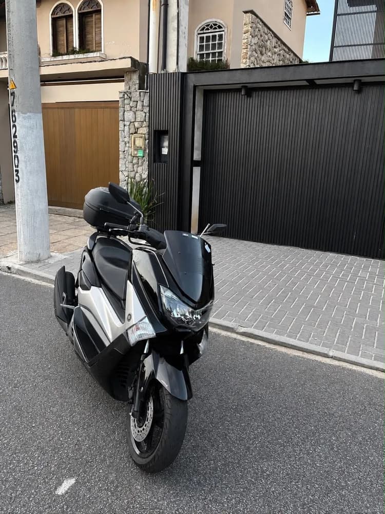 NMAX 2020 MUITO CONSERVADA