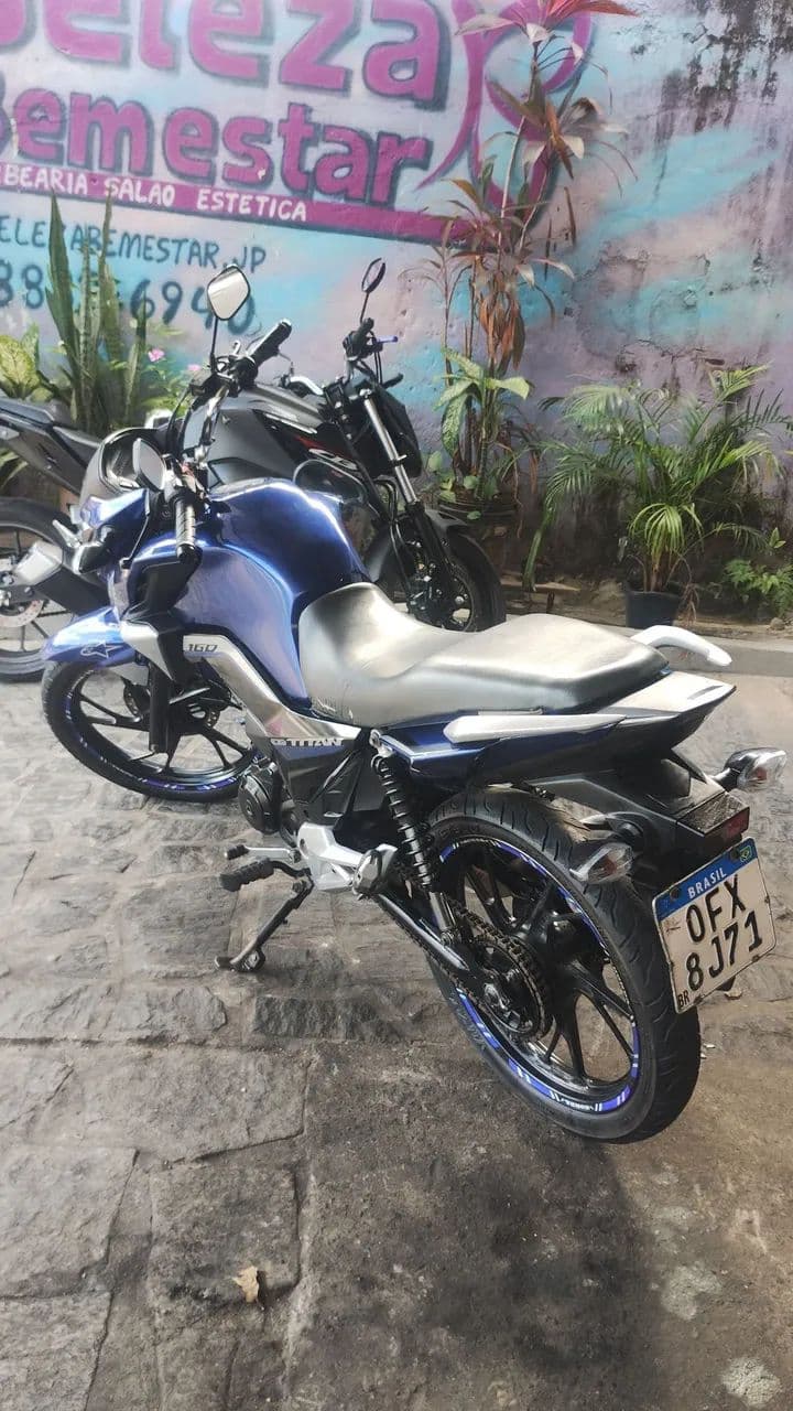 Titan 160 cor azul 