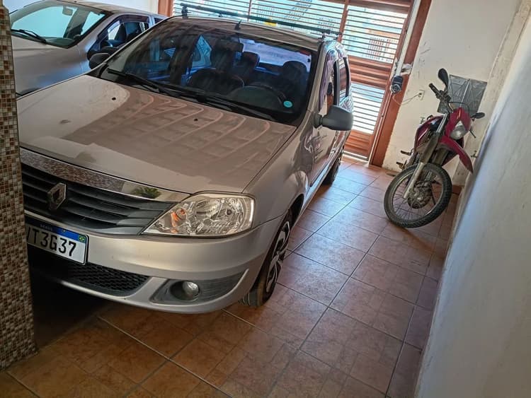 Renault Logan Expression Hi-flex 1.6 8V 4P 2011