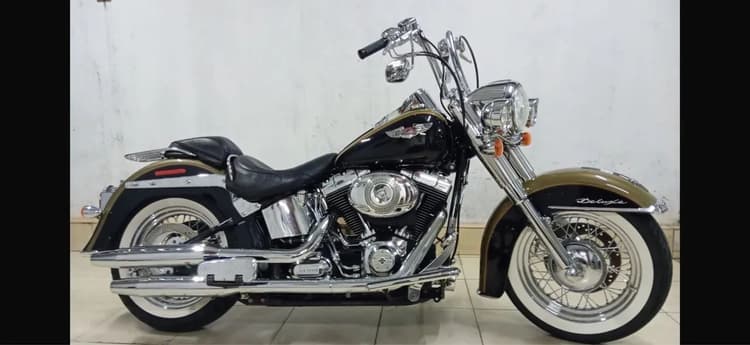 Harley Davidson Deluxe