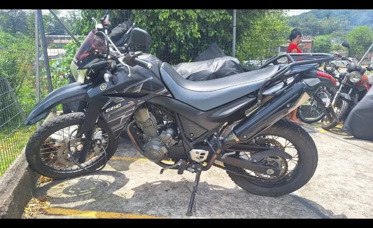Moto Yamara XT 660  2006 conservada