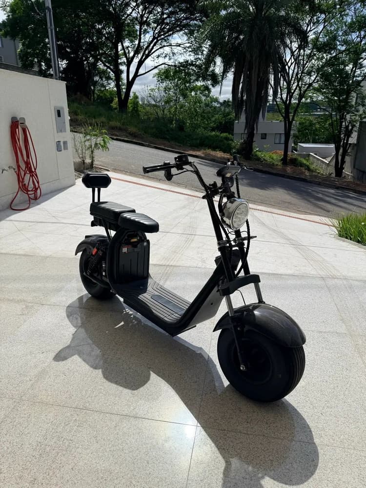Scooter elétrica 2000w - Preta
