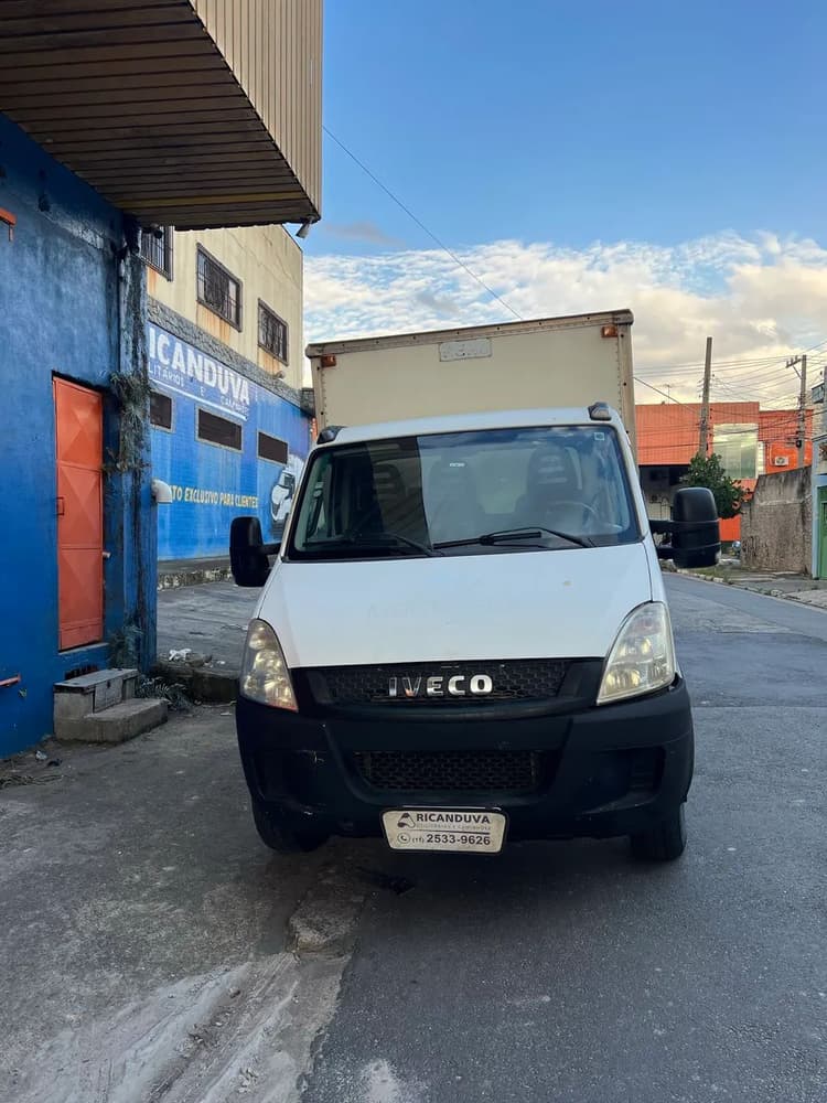 Iveco Daily Chassi 35s14 2P (e5) 2013