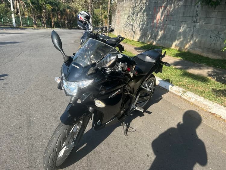 Cbr 250r 