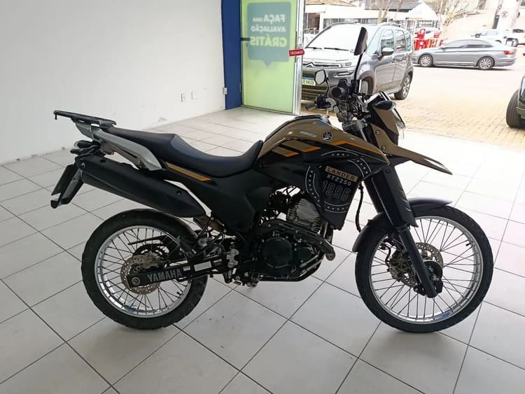 Lander 250 Muito Nova!