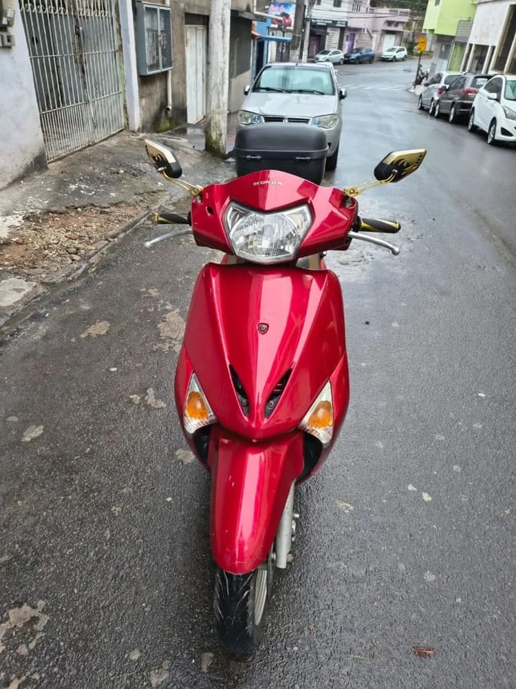 Moto lead 