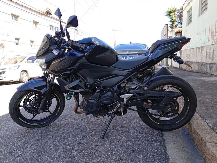 Vendo uma z400