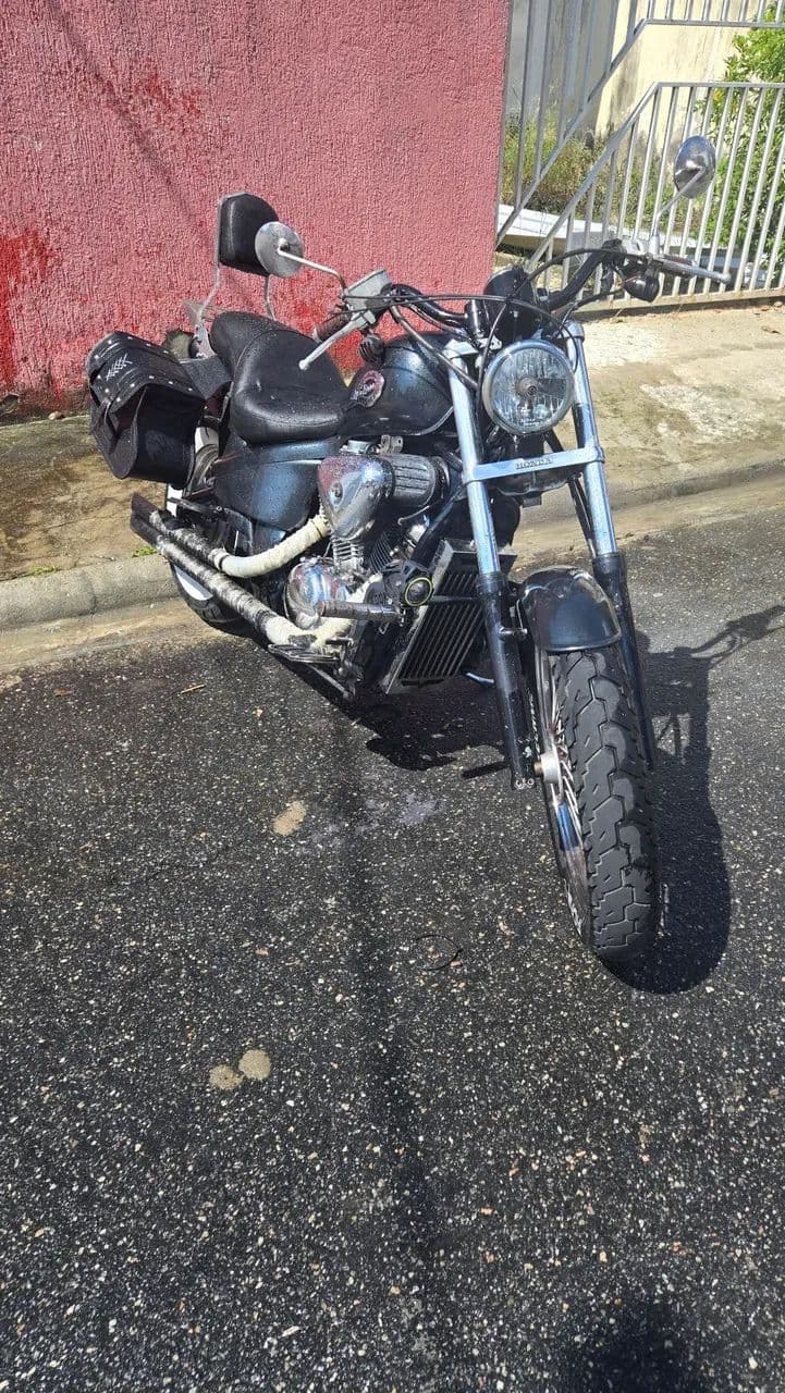 Shadow 600