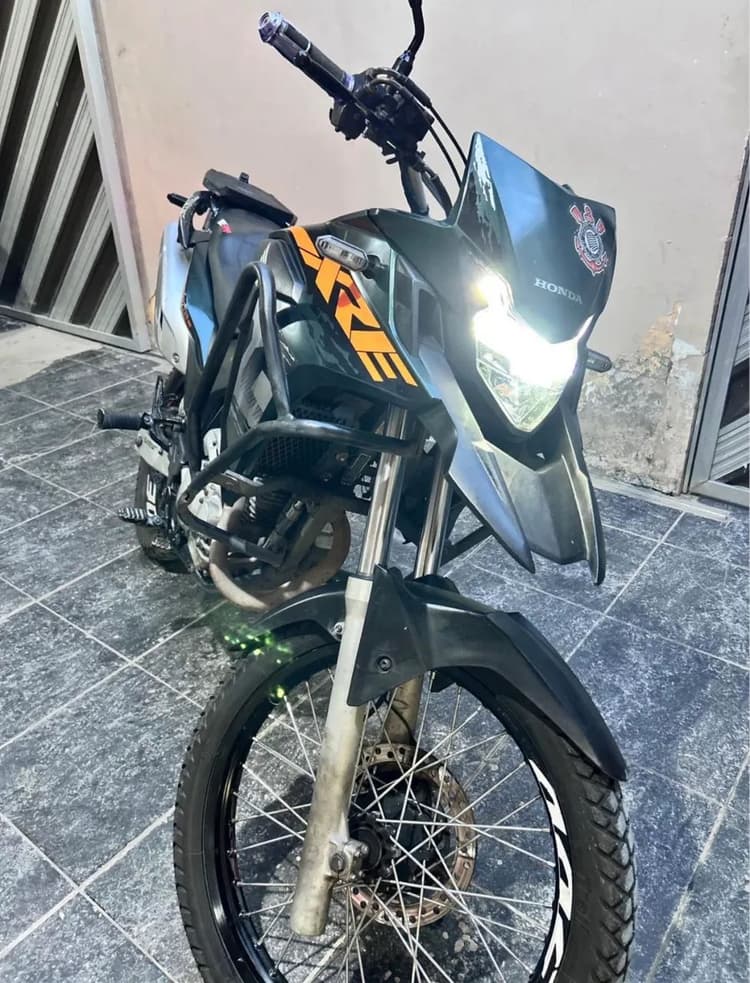 XRE 300 