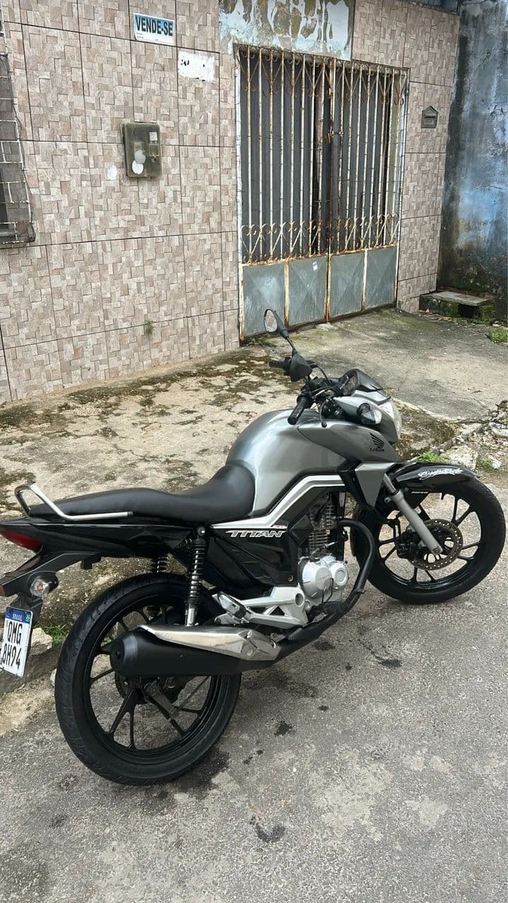 Titan 160