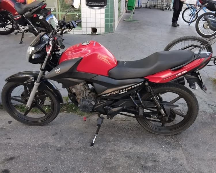 Vendo YBR150 Factor Ed