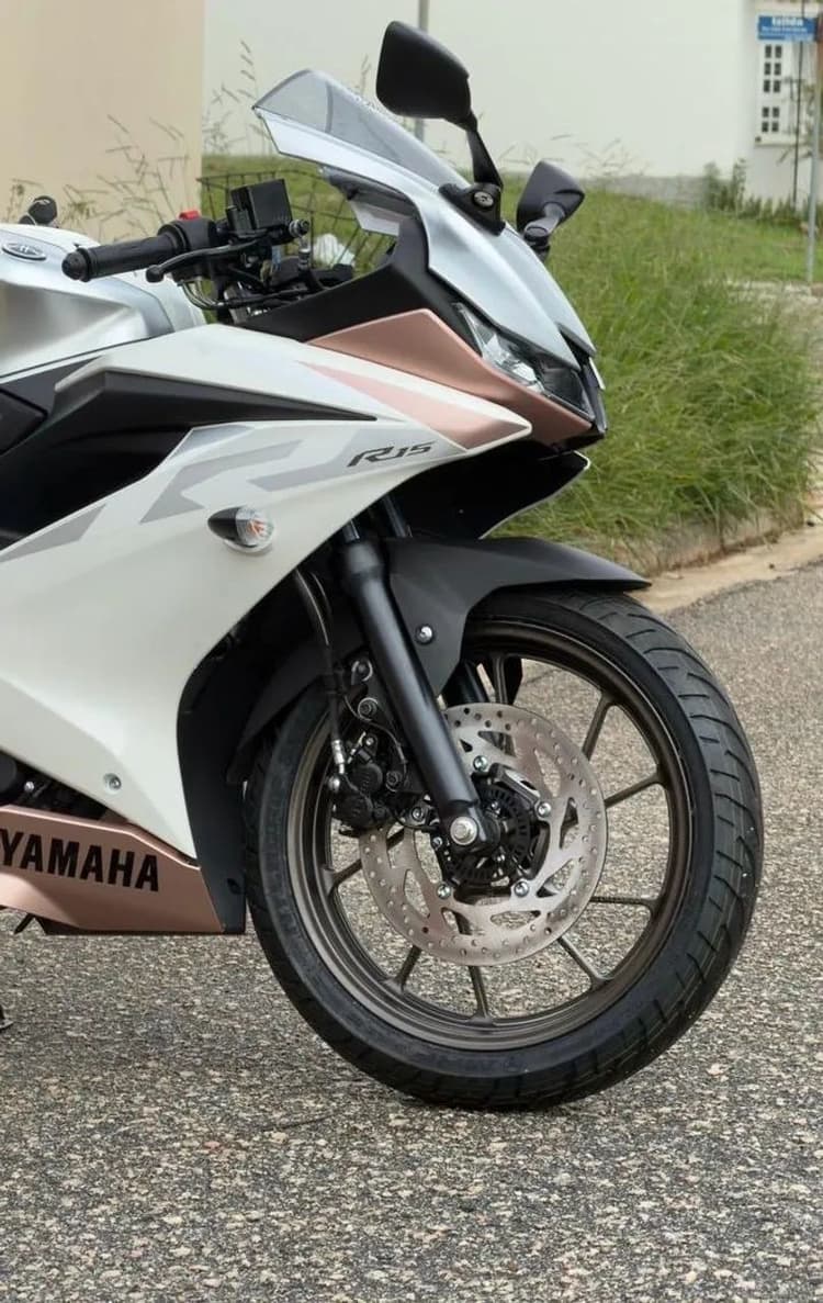 Yamaha r15 abs 2026
