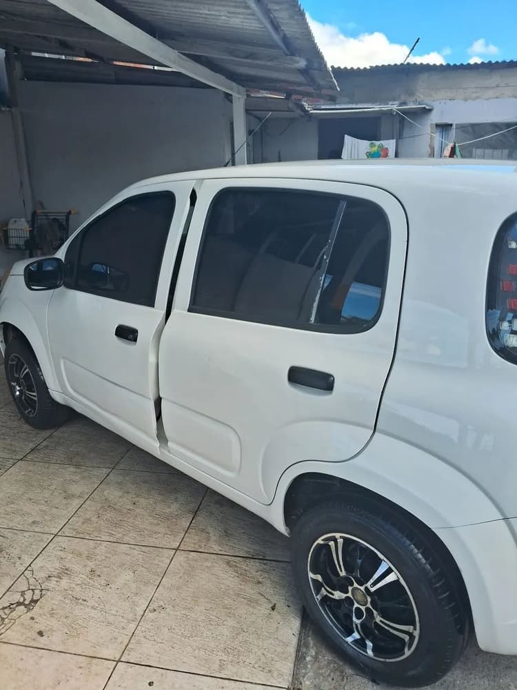 Fiat Uno Attractive 1.0 EVO Fire Flex 8V 5P 2016