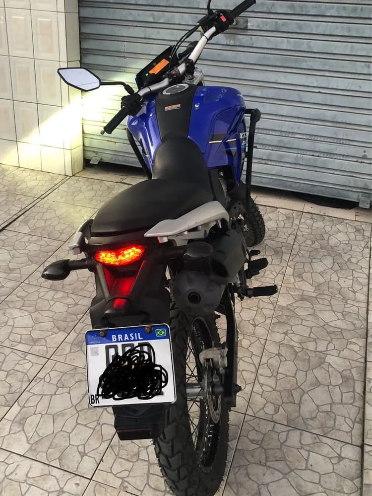 Vende-se lander 