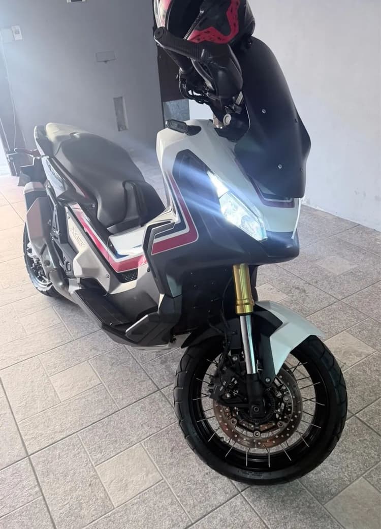 X ADV 750cc