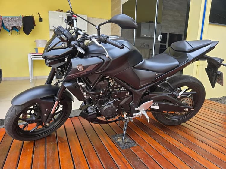 MT 03 YAMARA PRETA