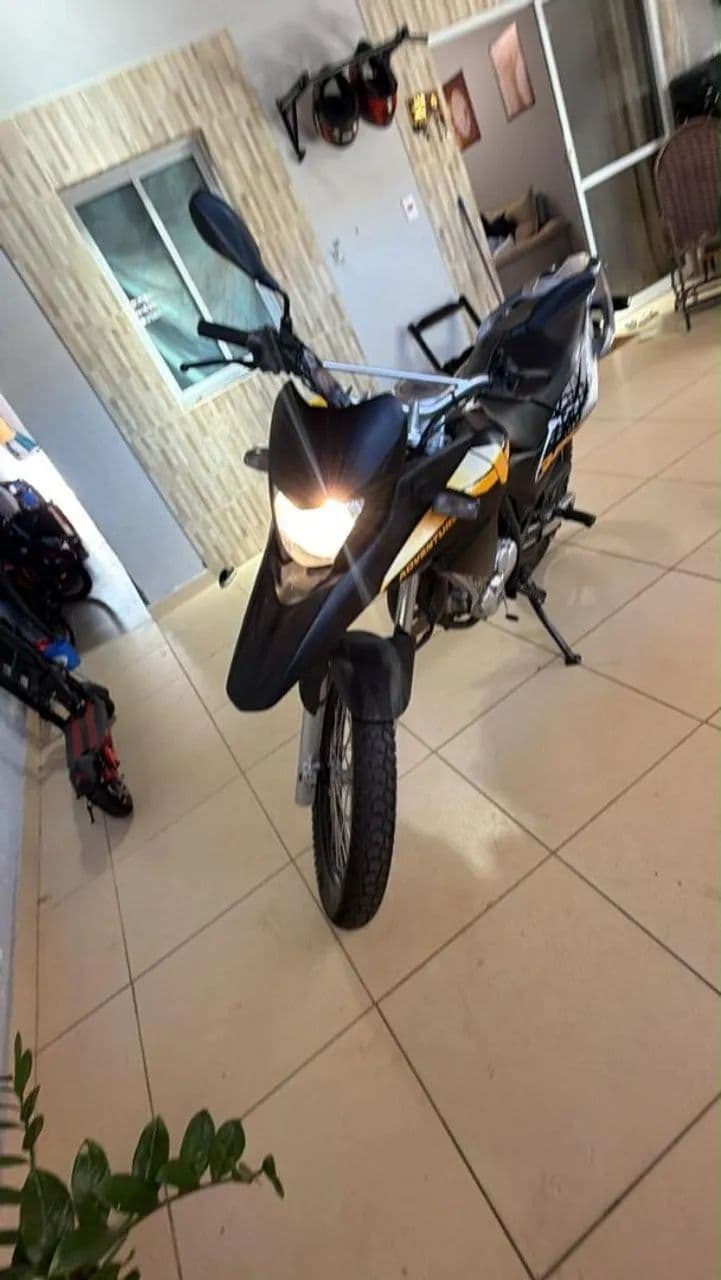 XRE 300 